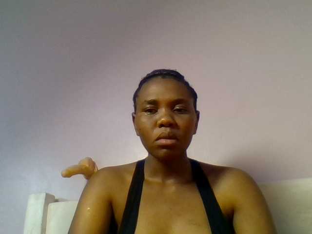 Kittydew live cam on BongaCams