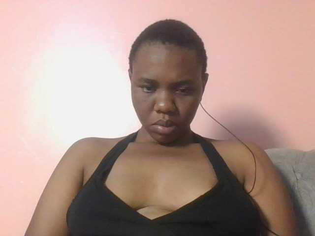 Kittydew live cam on BongaCams