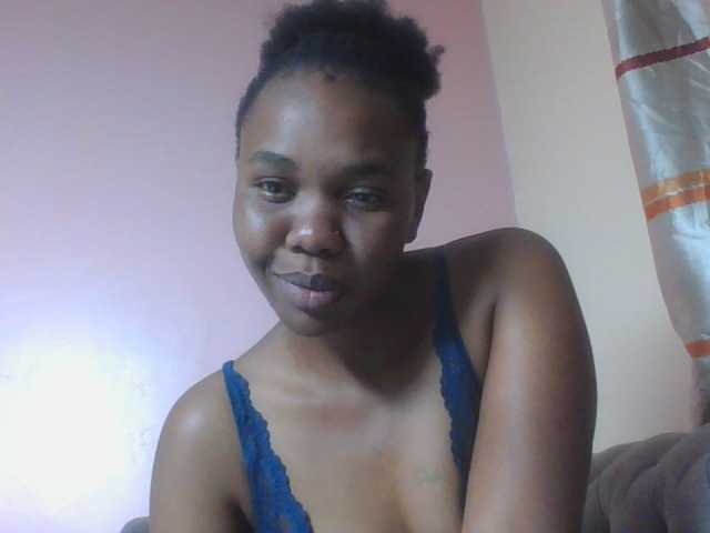 Kittydew live cam on BongaCams