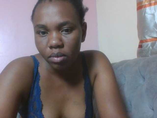 Kittydew live cam on BongaCams