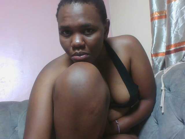 Kittydew live cam on BongaCams