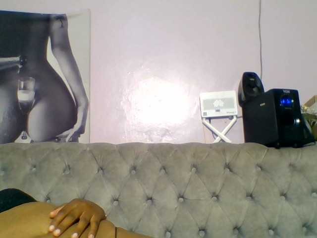 Kittydew live cam on BongaCams