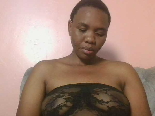 Kittydew live cam on BongaCams