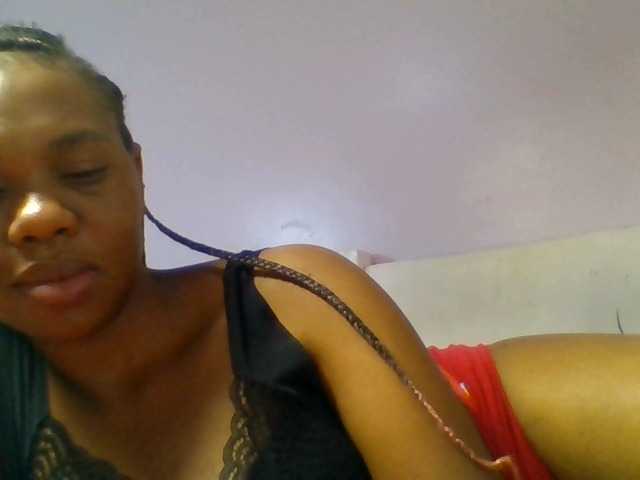 Kittydew live cam on BongaCams