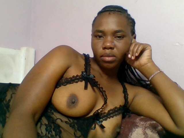 Kittydew live cam on BongaCams