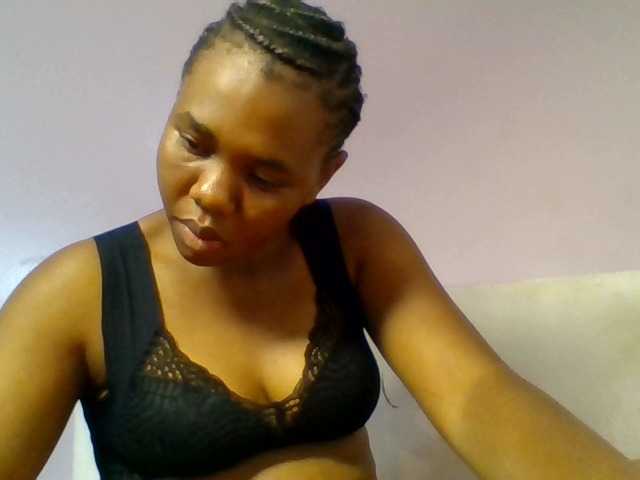 Kittydew live cam on BongaCams