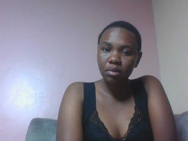 Kittydew live cam on BongaCams