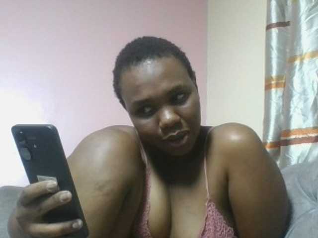 Kittydew live cam on BongaCams