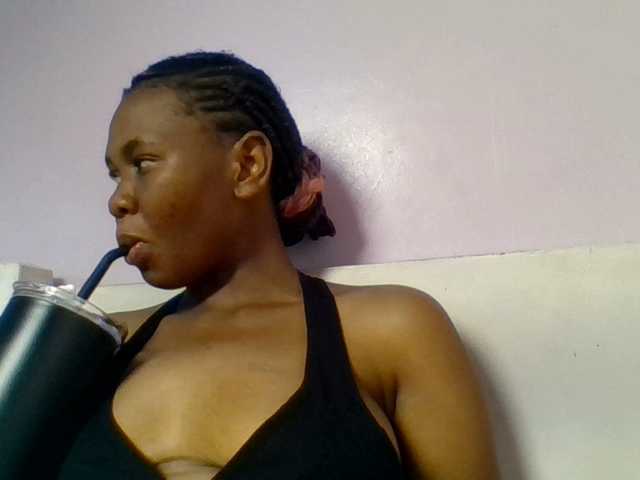 Kittydew Live Cam on BongaCams