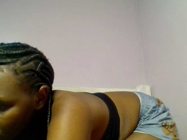Kittydew live cam on BongaCams