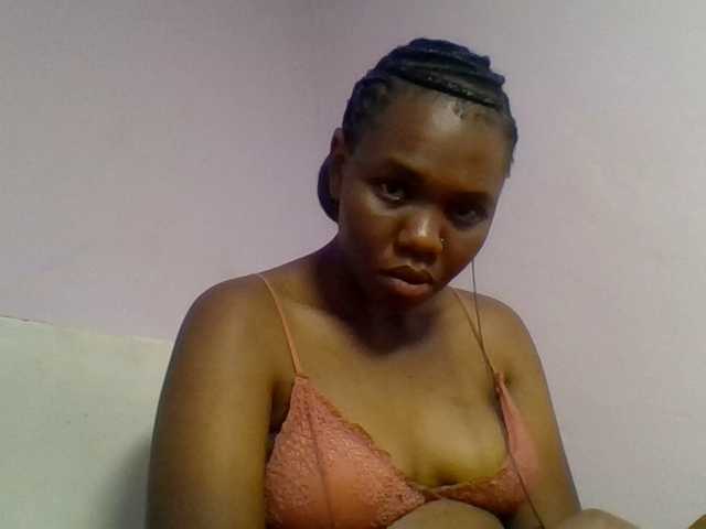Kittydew live cam on BongaCams