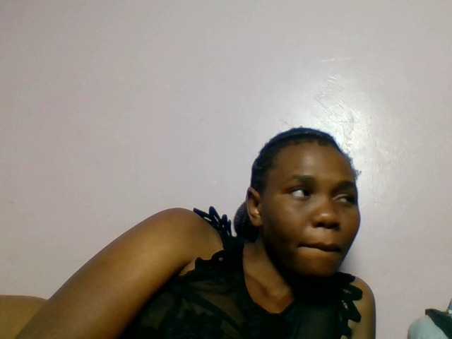 Kittydew live cam on BongaCams