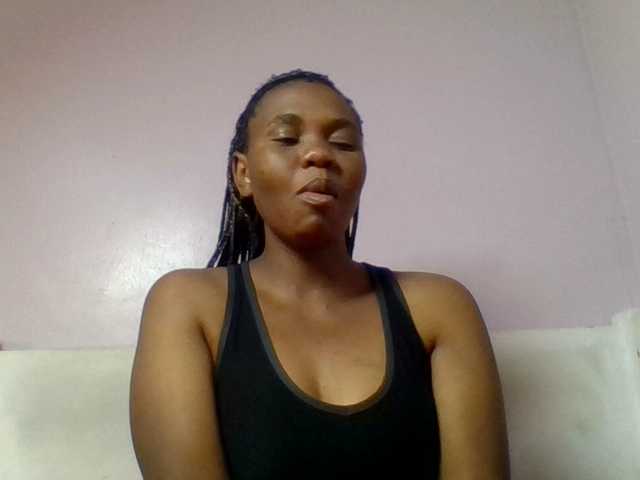 Kittydew live cam on BongaCams