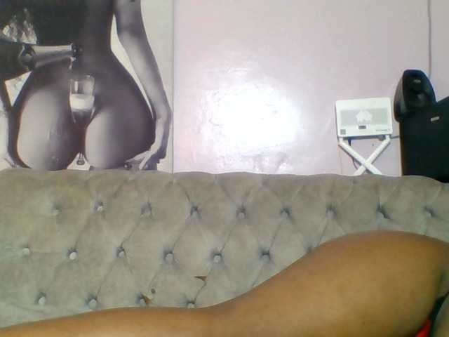 Kittydew live cam on BongaCams
