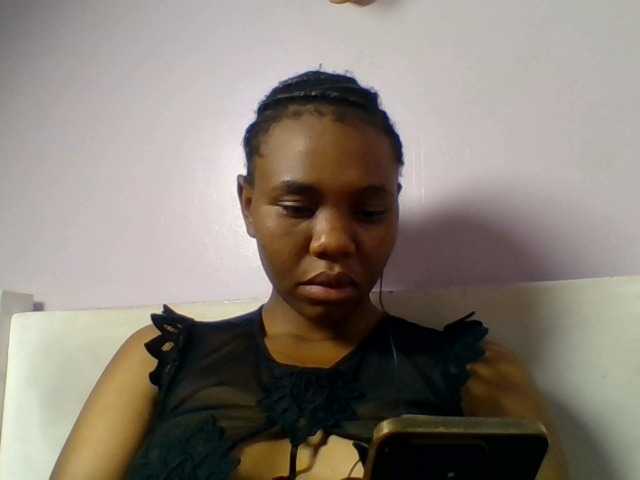Kittydew live cam on BongaCams