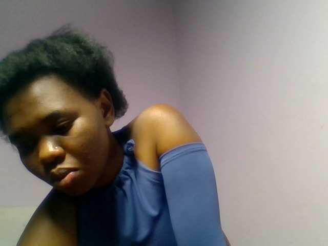 Kittydew live cam on BongaCams