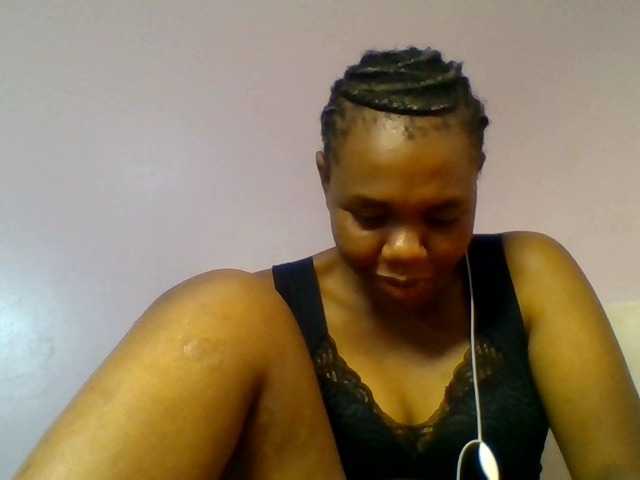 Kittydew live cam on BongaCams