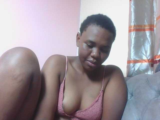 Kittydew live cam on BongaCams