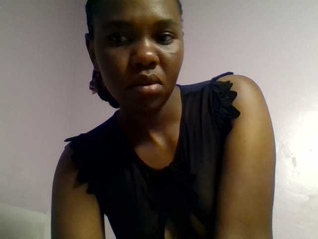 Kittydew live cam on BongaCams
