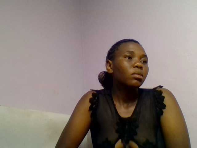 Kittydew live cam on BongaCams