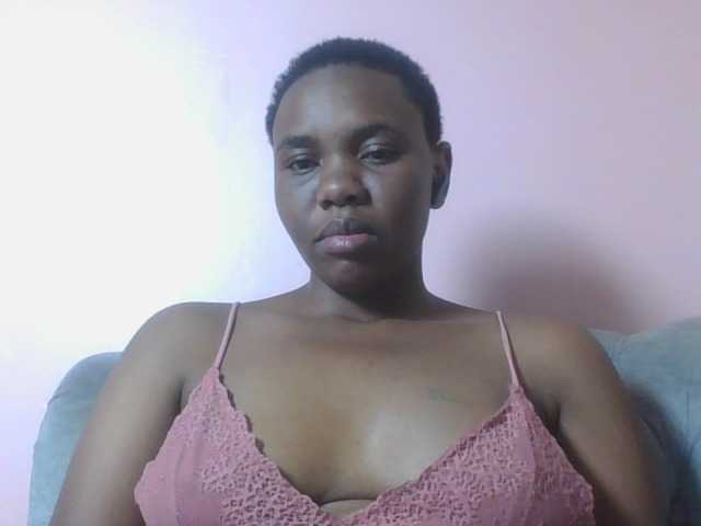 Kittydew live cam on BongaCams