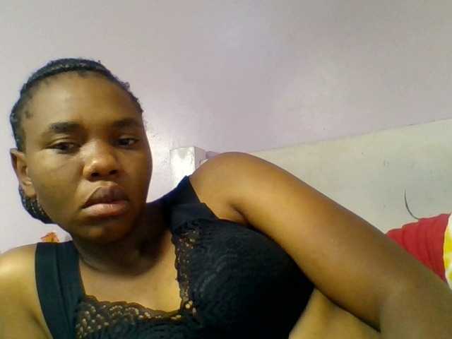 Kittydew live cam on BongaCams