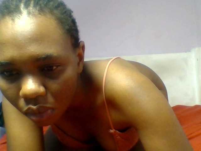 Kittydew live cam on BongaCams