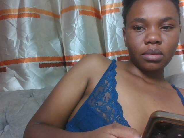 Kittydew live cam on BongaCams