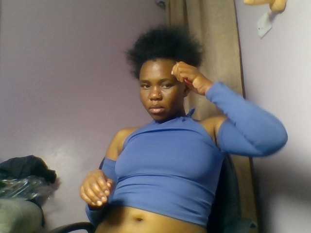 Kittydew live cam on BongaCams