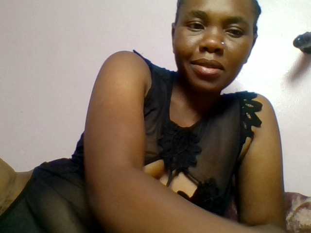Kittydew live cam on BongaCams