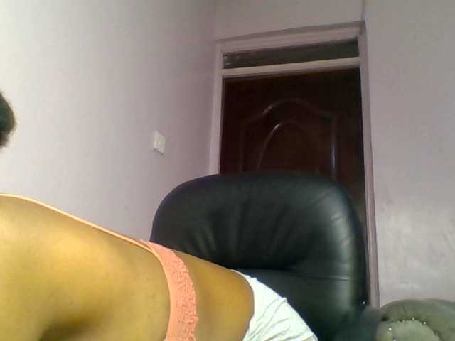 Kittydew live cam on BongaCams