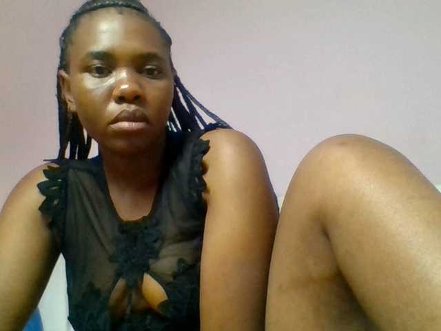 Kittydew live cam on BongaCams