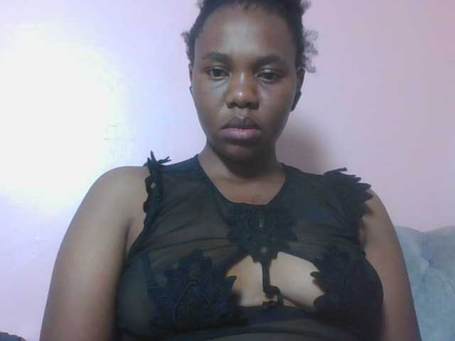 Kittydew live cam on BongaCams