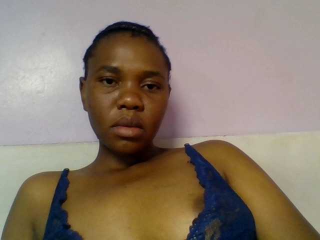 Kittydew live cam on BongaCams