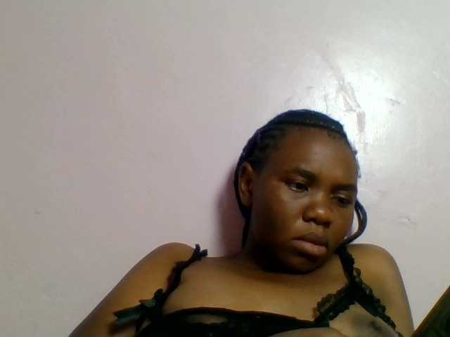 Kittydew live cam on BongaCams