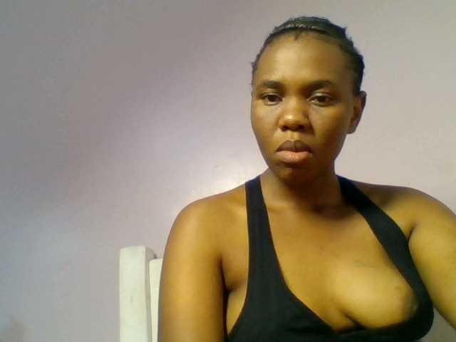 Kittydew live cam on BongaCams
