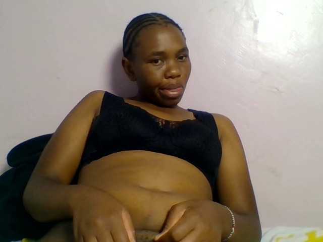 Kittydew live cam on BongaCams