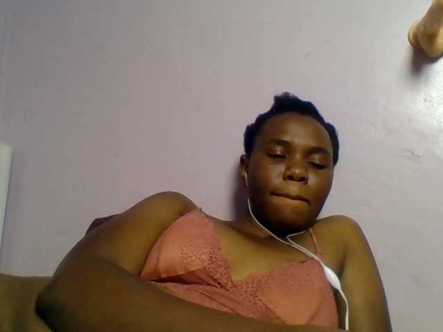Kittydew live cam on BongaCams