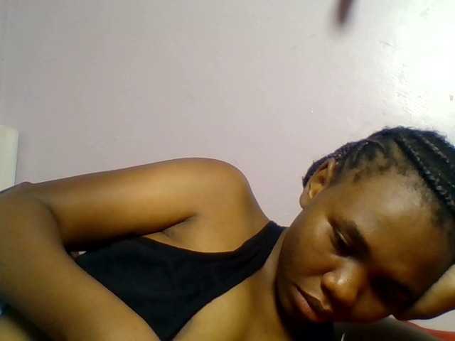 Kittydew live cam on BongaCams