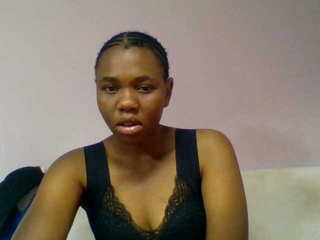 Kittydew live cam on BongaCams