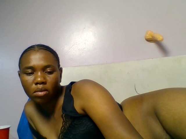 Kittydew live cam on BongaCams