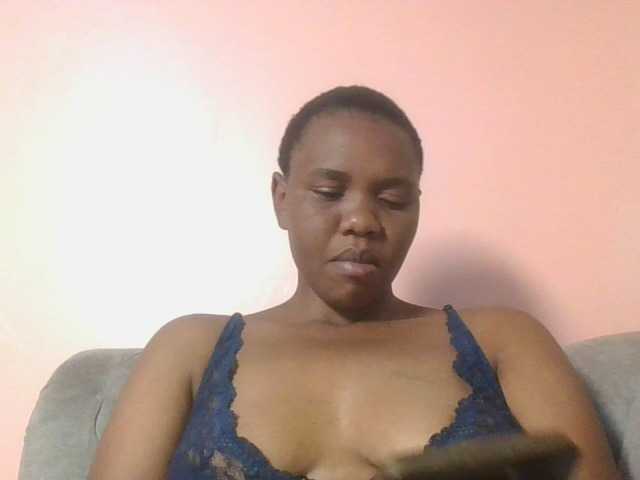 Kittydew live cam on BongaCams