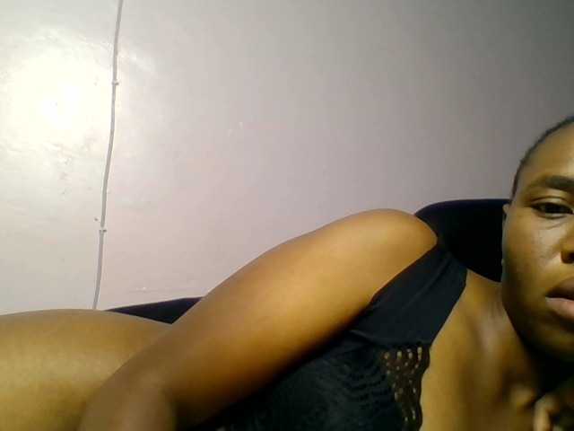 Kittydew live cam on BongaCams