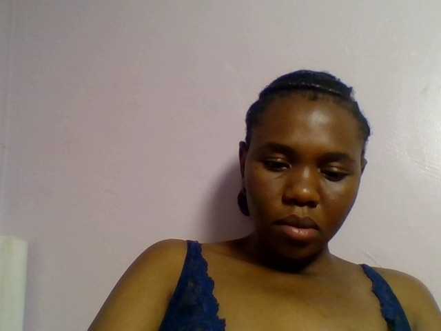 Kittydew live cam on BongaCams