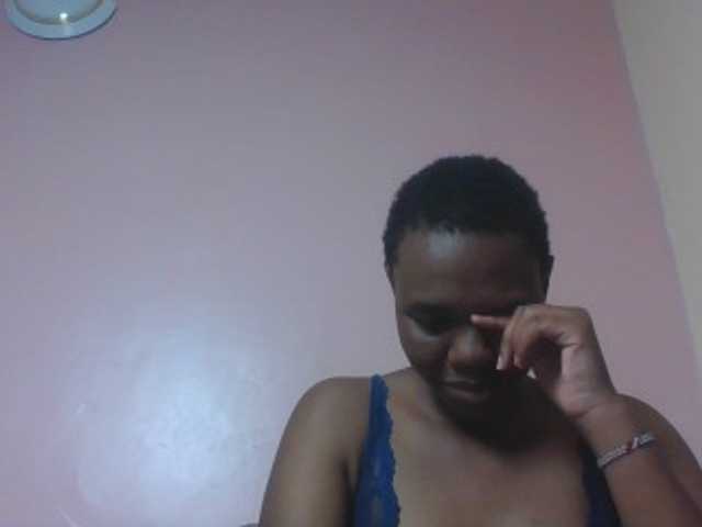 Kittydew live cam on BongaCams