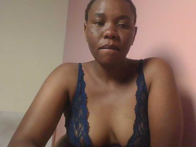 Kittydew live cam on BongaCams