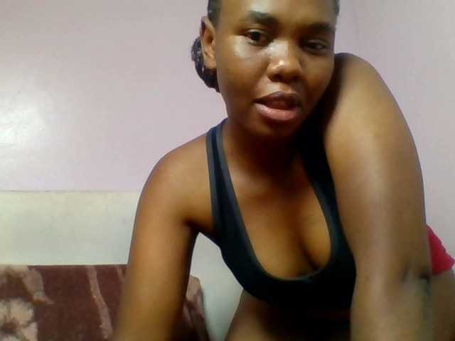 Kittydew live cam on BongaCams