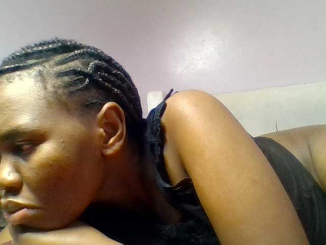 Kittydew live cam on BongaCams