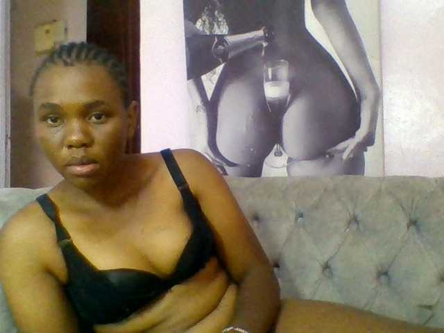Kittydew live cam on BongaCams