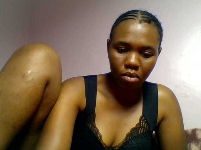 Kittydew live cam on BongaCams